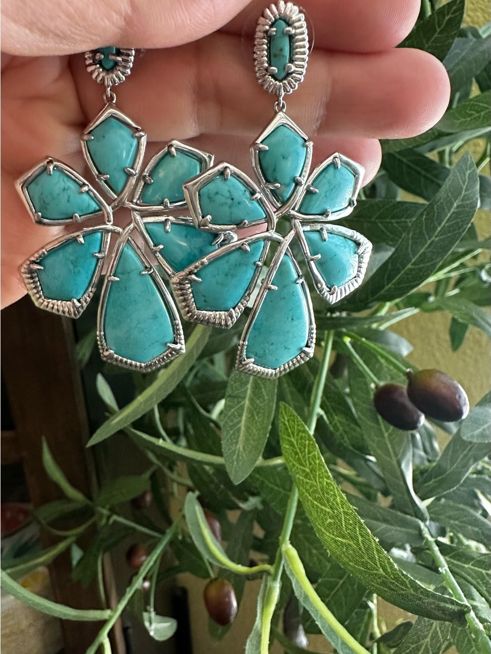 Kendra Scott Turquoise Floral Statement Drop Earrings - Picture 8 of 8